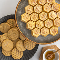 Nordic Ware 10 Cup Honeycomb Pull-Apart Pan