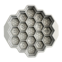Nordic Ware 10 Cup Honeycomb Pull-Apart Pan