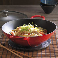Le Creuset 4.8 Litre Wok with Lid, Flame