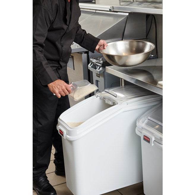 Rubbermaid ProSave 400 Cup Ingredient Bin with 32 Oz Scoop, White