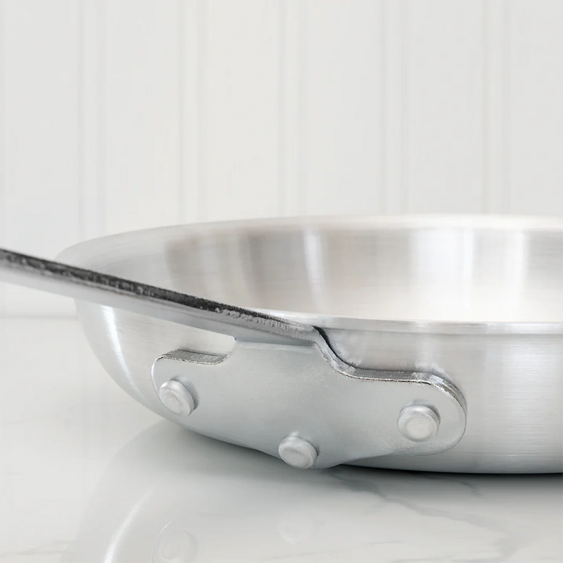 Thermalloy 12" Fry Pan Heavy Duty Aluminum with Silicone Sleeve
