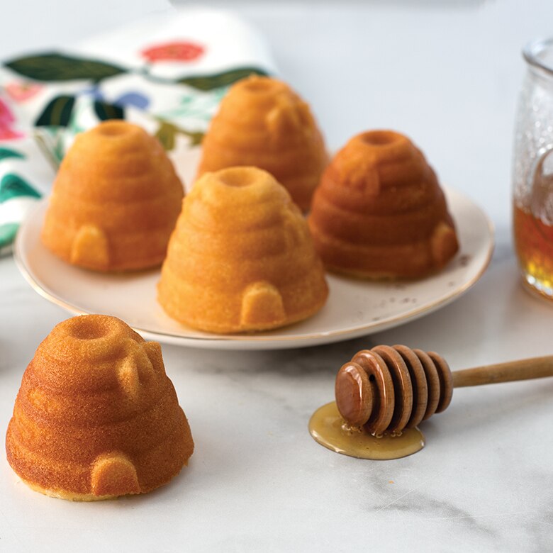 Nordic Ware 6 Cup Beehive Cakelet Pan