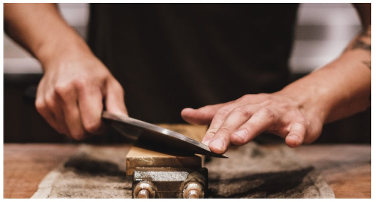 How to Properly Use a Knife Sharpener