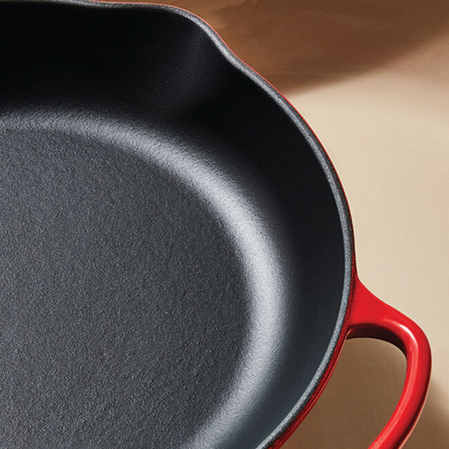 Le Creuset 11.75" Round Skillet, Oyster