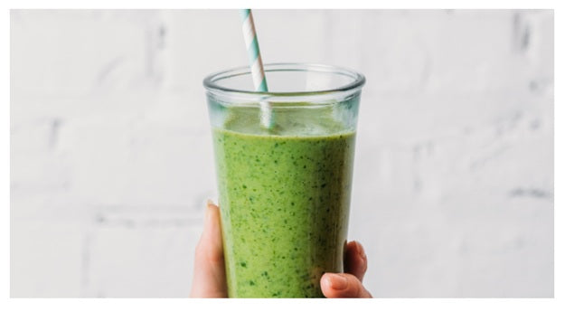 Green Summer Smoothie: A Refreshing, Nutrient-Packed Drink
