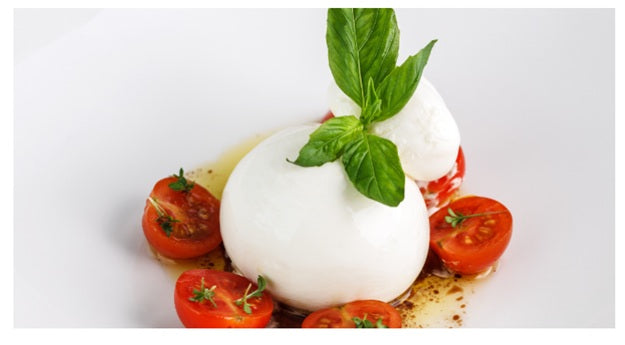 Fresh & Simple Burrata Salad: A Light, Creamy, and Refreshing Dish
