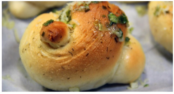 Homemade Garlic Bread Knots