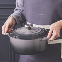 Le Creuset 4.2 Litre Round Dutch Oven, Oyster