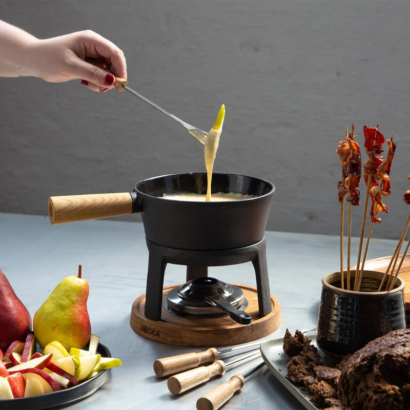 Boska 40 Oz Cast Iron Fondue Pot Set with 6 Forks