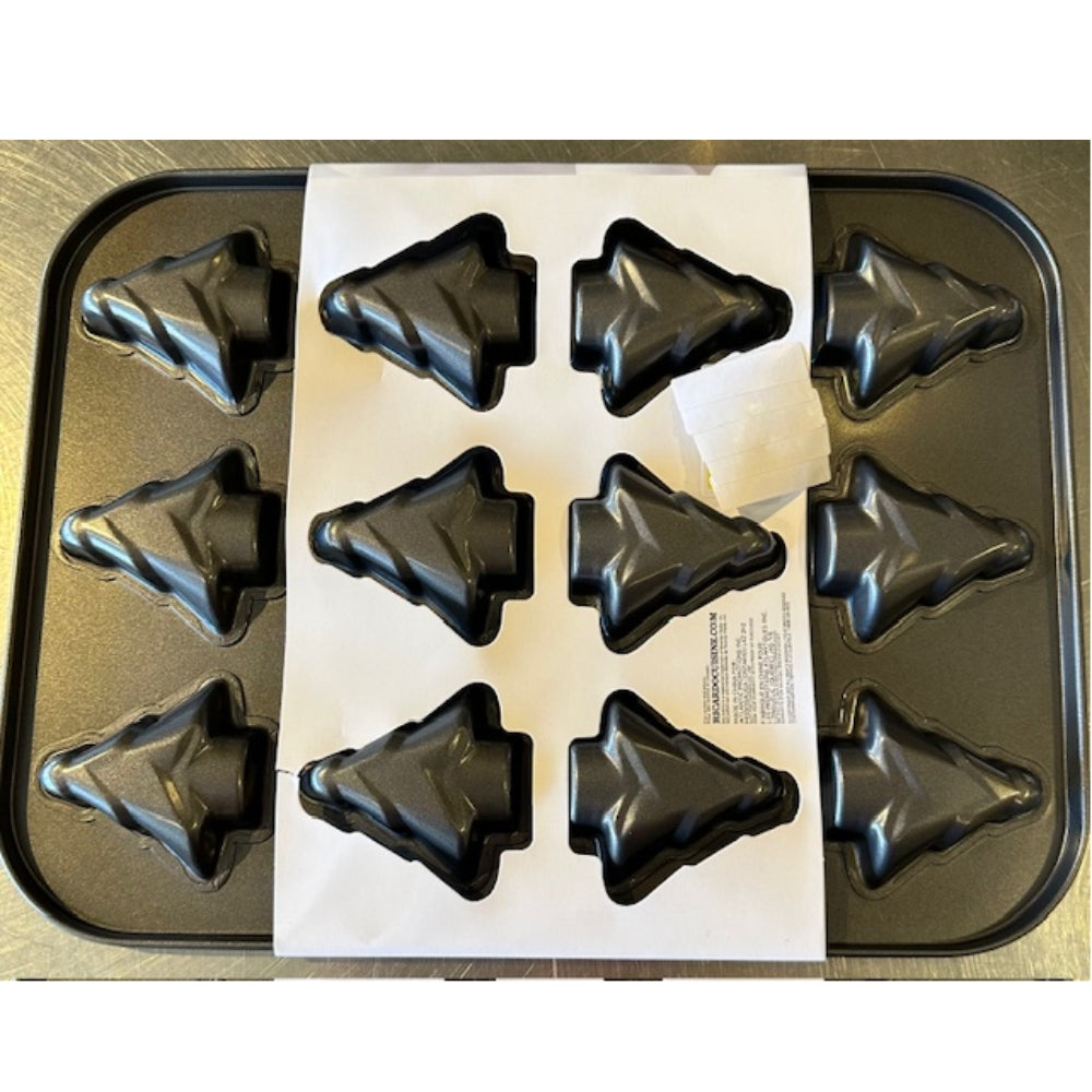 Ricardo Non-Stick Christmas tree Muffin Pan*