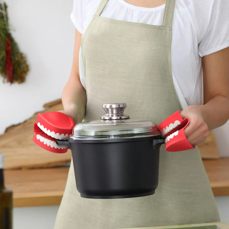 Fred Chomp Pot Holders