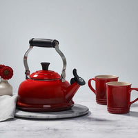 Le Creuset 1.6 Litre Classic Whistling Kettle, Meringue