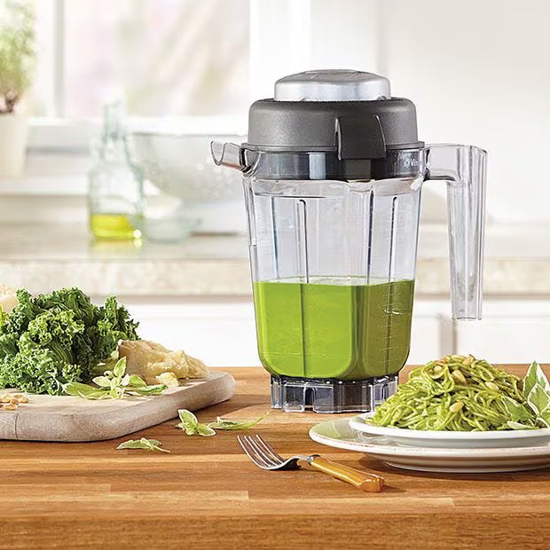 Vitamix 32 Oz Blender Container with Lid and Blade Assembly