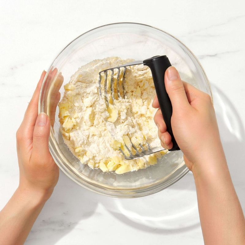 Oxo Good Grips Dough Blender with Blades, 5" x 2"