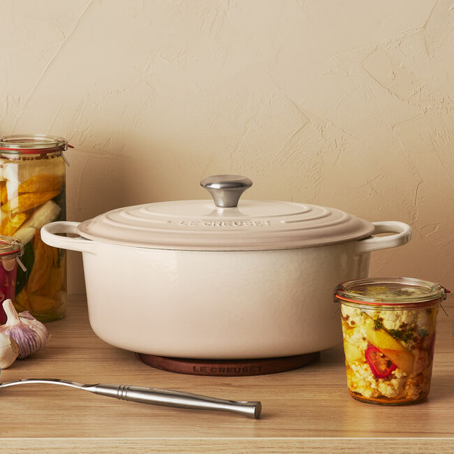 Le Creuset 4.7 Litre Oval French Oven, Cerise