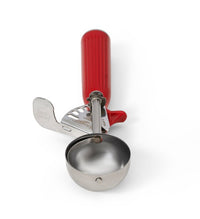 Vollrath 1.33 Oz Disher #24, Red Handle