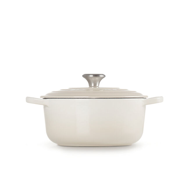 Le Creuset Round Dutch Oven 3.3L with Stainless Steel Knob, Meringue