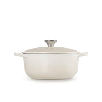 Le Creuset Round Dutch Oven 3.3L with Stainless Steel Knob, Meringue