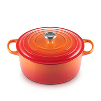 Le Creuset 8.1 Litre Round Dutch Oven, Flame